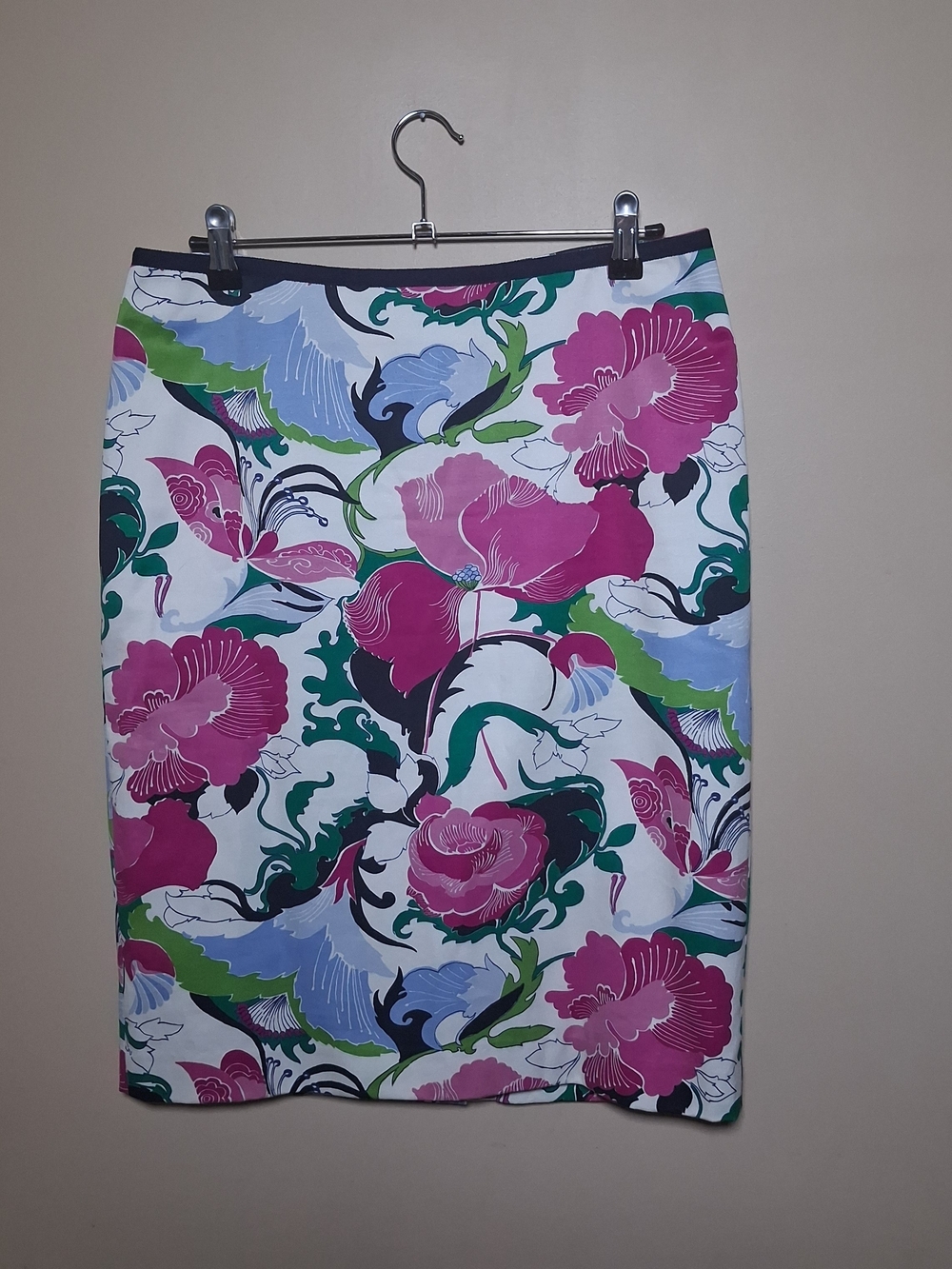 Talbots Women's White, Magenta, Green, Blue Floral Skirt; Size 6